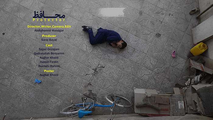 The Protector:  Anyone who crosses an alley eats his head with an iron at the beginning of the alley. The boy realises this problem. Director: Abdulhamid Mandgar