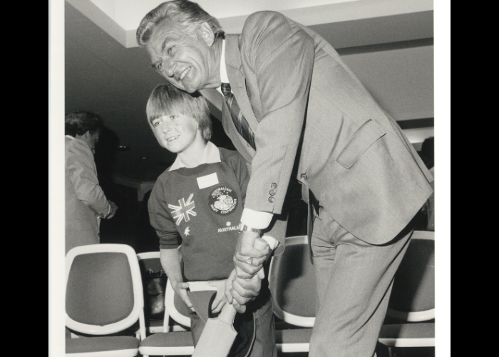 The Prime Minister, Mr Hawke, discussed stroke play with the young star of the Kanga Cricket campaign, Glem Thomson,  aged 9