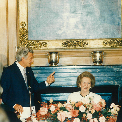 500x500 Prime Minister Bob Hawke with Prime Minister Margaret Thatcher at a dinner at Mansion House London 21 June 1987.png
